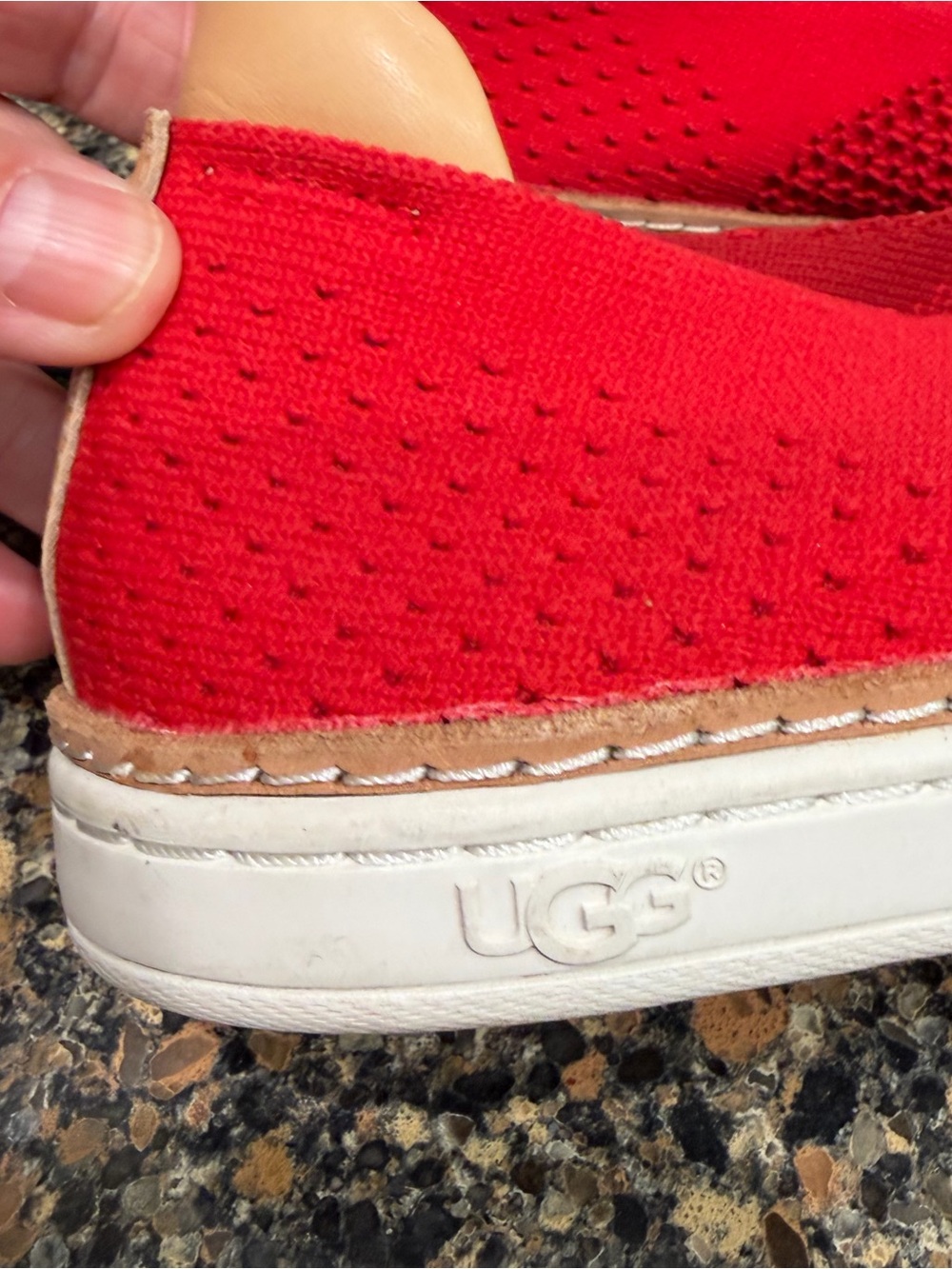 Ugg Sammy knit  Women's Red Knit Slip-On Sneakers 10 - Picture 3 of 8